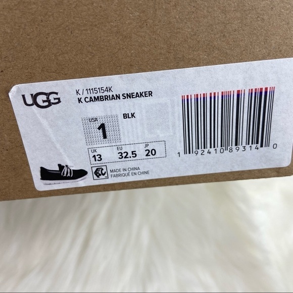 NIB UGG CAMBRIAN SNEAKERS - Picture 10 of 10